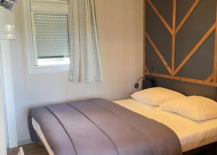 Kemp Grand Fay A 10 Min Des Plages *