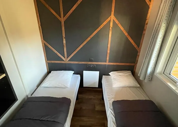 Kemp Grand Fay A 10 Min Des Plages *