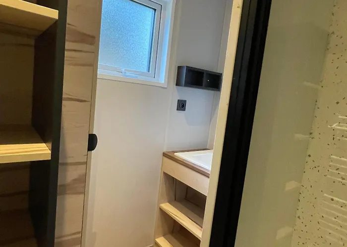 Kemp Grand Fay A 10 Min Des Plages